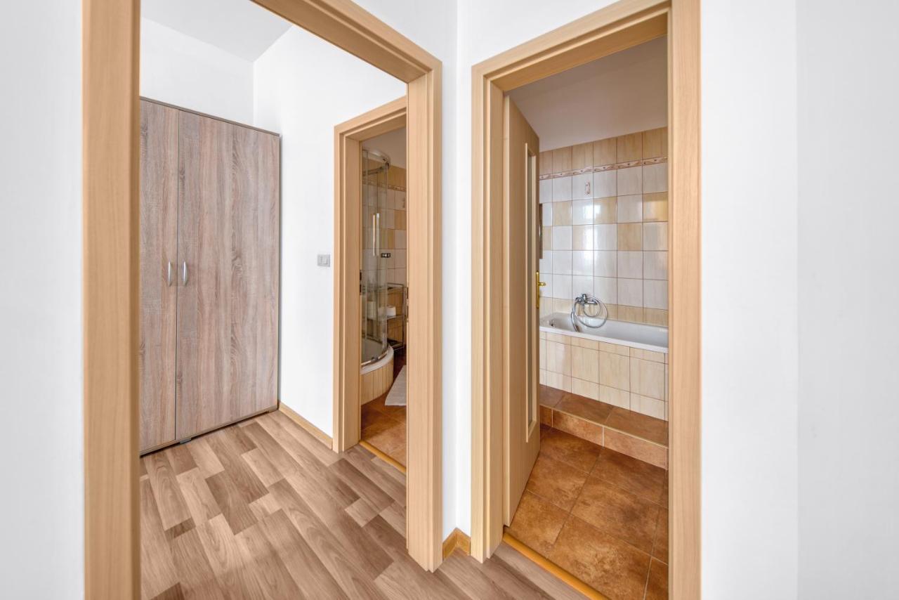 Spišská Nová Ves Pb Apartments מראה חיצוני תמונה