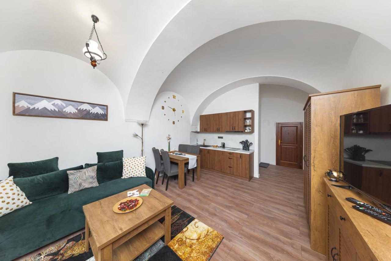 Spišská Nová Ves Pb Apartments מראה חיצוני תמונה